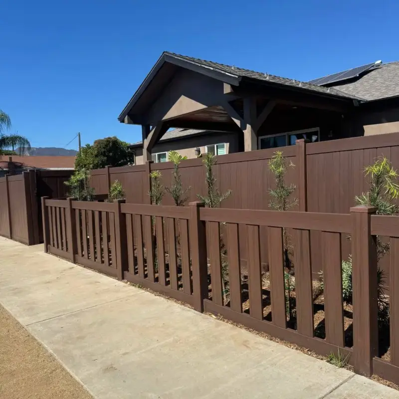 A 6Foot Dark Sequoia Vinyl Fence (3)