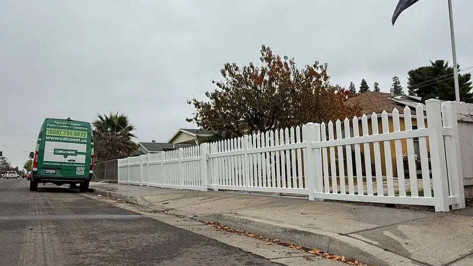 semi privacy fence woodrow ave 1