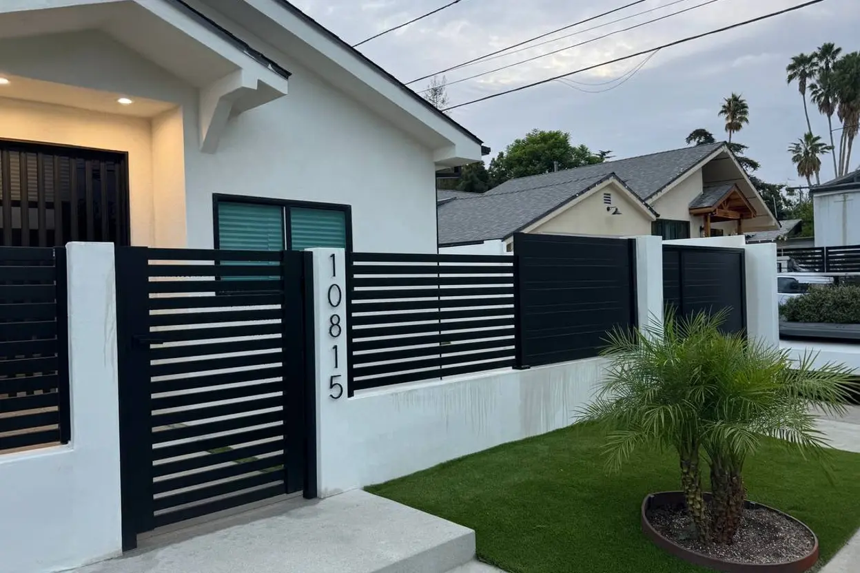 why professional vinyl fence ins matters