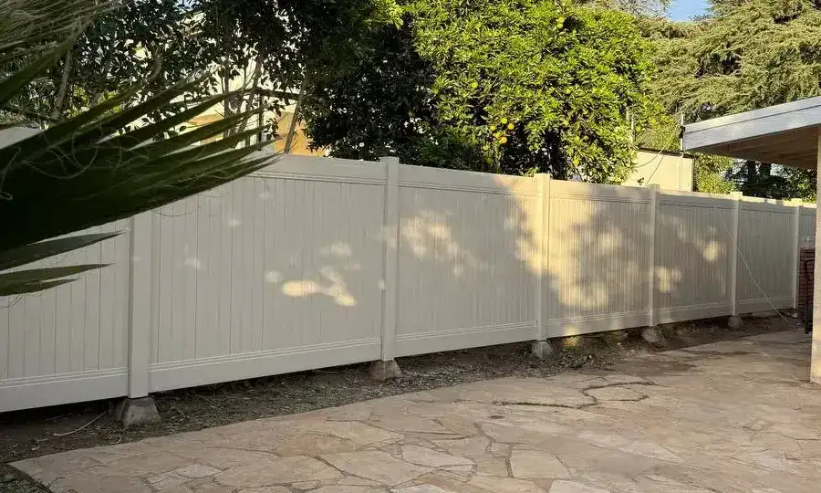 Full Privacy Vinyl Fence With Wall Topper In Granada Hills Ca