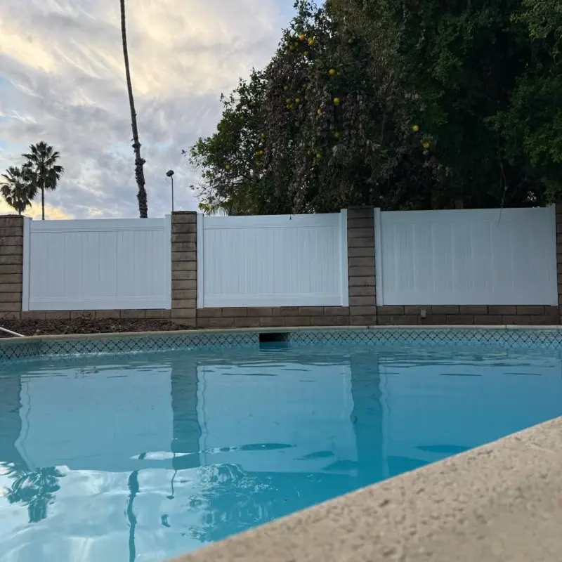 White Privacy Fence Installation In Encino, Ca (3)