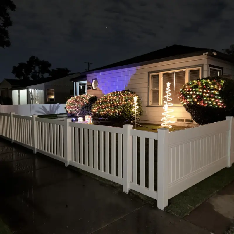 White Vinyl Privacy Fence With Closed Picket Top In Long Beach, Ca (4)