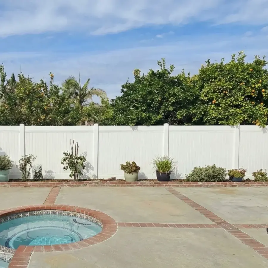 White Vinyl Privacy Fence &Amp; Gate Installation In Los Angeles, Ca