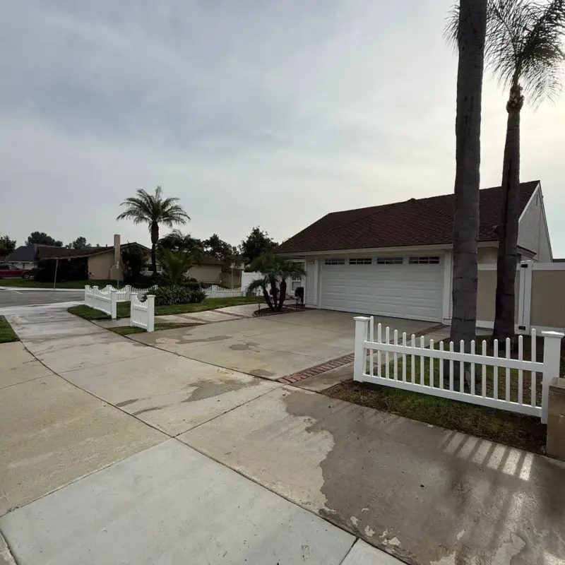 Vinyl Picket Fence Installation In Tustin, Ca