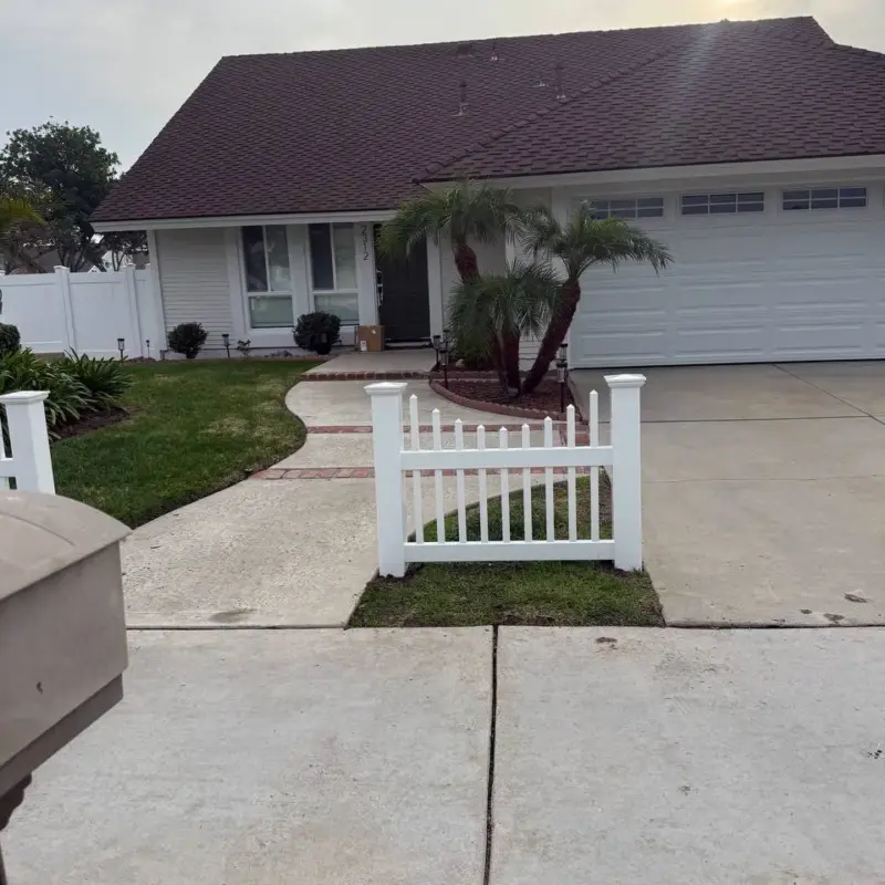 Vinyl Picket Fence Installation In Tustin, Ca3