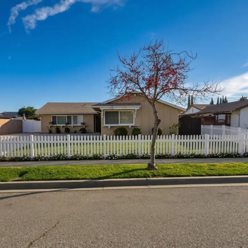 White Vinyl Picket Fence Installation In Simi Valley