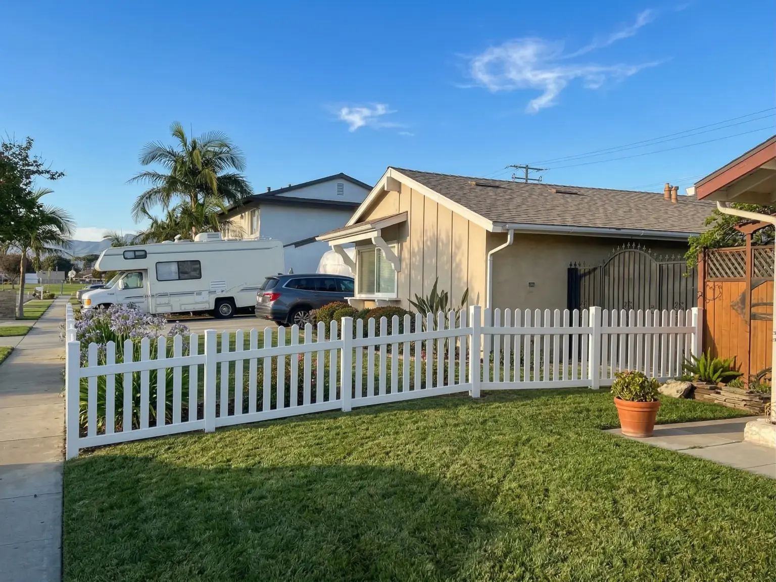 White Vinyl Picket Fence Installation in Simi Valley