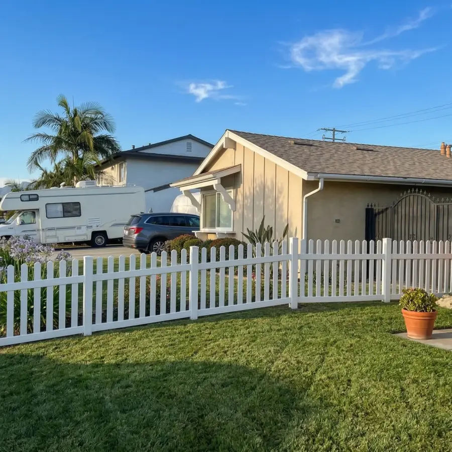 White Vinyl Picket Fence Installation In Simi Valley